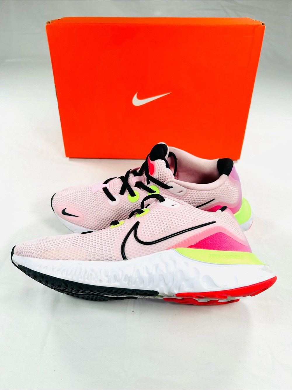 Nike Renew Run ‘Pink Foam’ CW5637-600 Sneakers